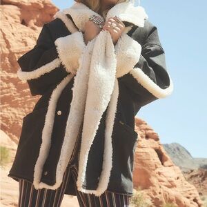 Wrangler x Lainey Wilson Coat Oversized Size Small